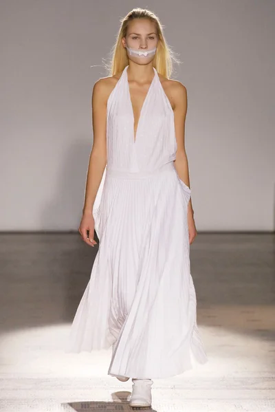 Look 22